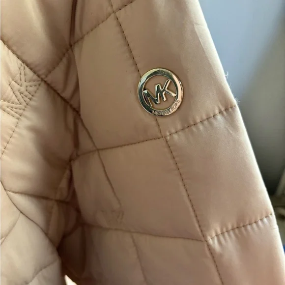 Michael Kors NWT light quilted puffer jacket in sold out size and color - Picture 10 of 12